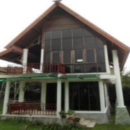 Nasta Inn Trawas Esterno foto
